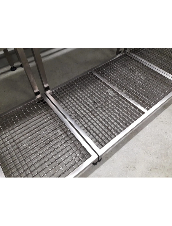 Linie de dezmembrare a carcaselor de curcan cu transportor mecanic thumbnail 4