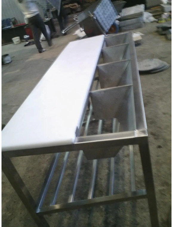 Masă pentru tocat din oțel inoxidabil thumbnail 4