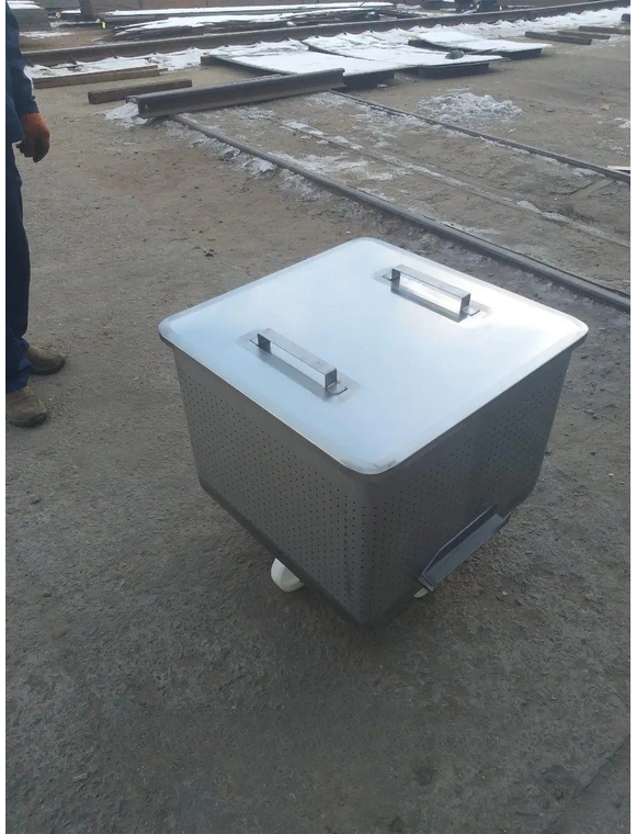 Euronavetăpentru carne tocată 200 l. cu perforare (Cimber)